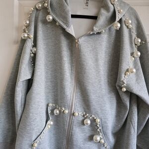 Elegant Pearl Embellished Women's Hoodie